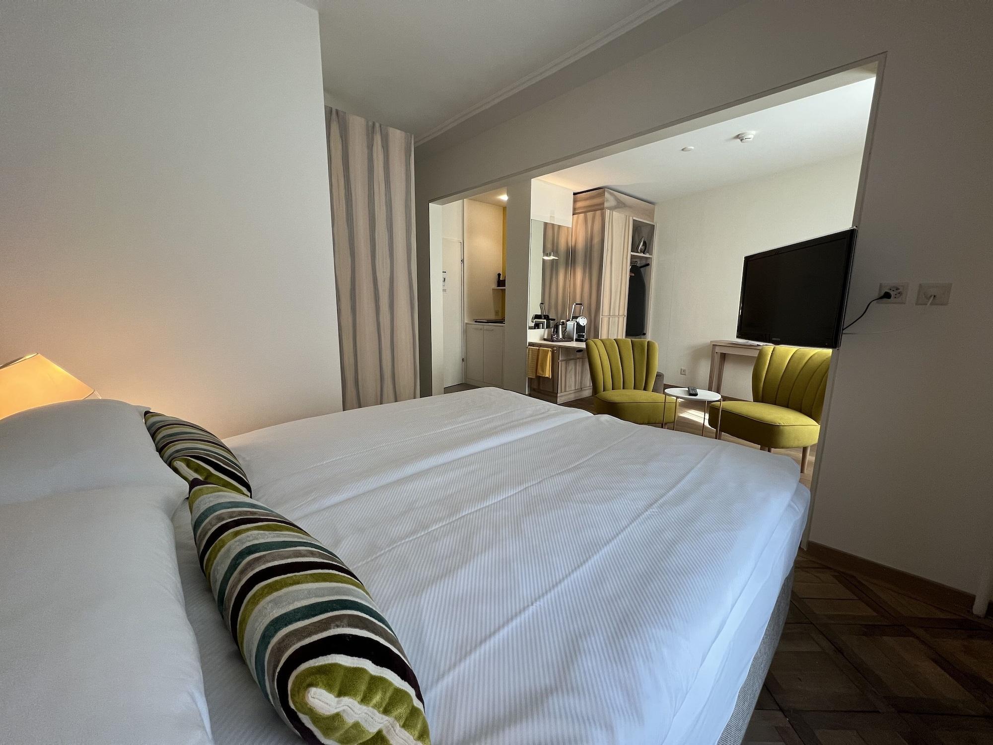 Platzhirsch Zuerich - Downtown Boutique Hotel & Sushi Lounge Extérieur photo