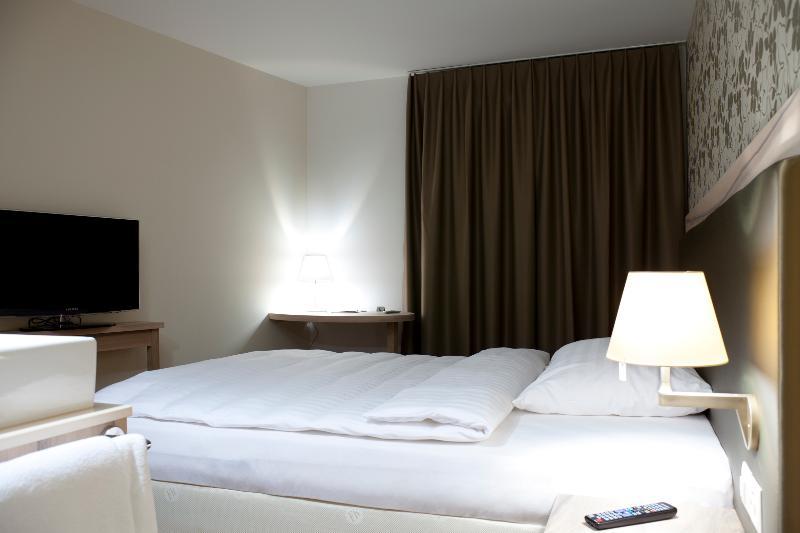 Platzhirsch Zuerich - Downtown Boutique Hotel & Sushi Lounge Extérieur photo
